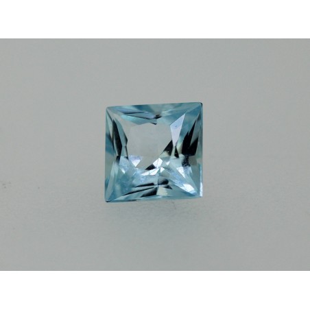 Topaze traité sky blue CV 6x6mm 1.33ct