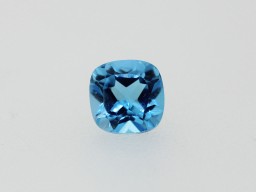 Topaze traitée swiss blue CA 5.8x5.8mm 1.11ct