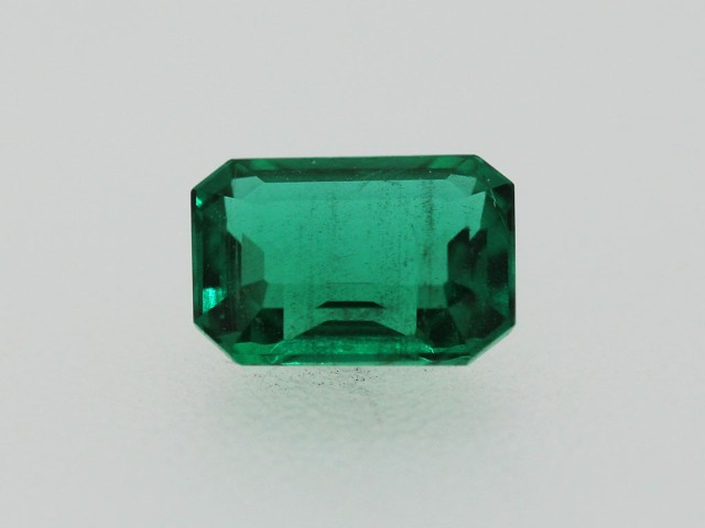 Emeraude RPC 6.8x4.7mm 0.85ct