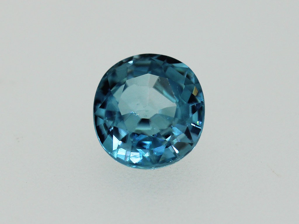 Zircon Bleu Ovale 9.1x8.3mm 3.86cts