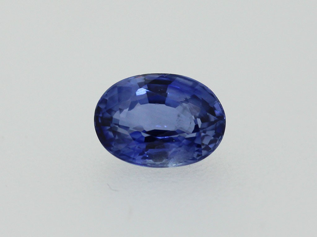 Saphir ovale 7.1x5.2mm 1.23ct