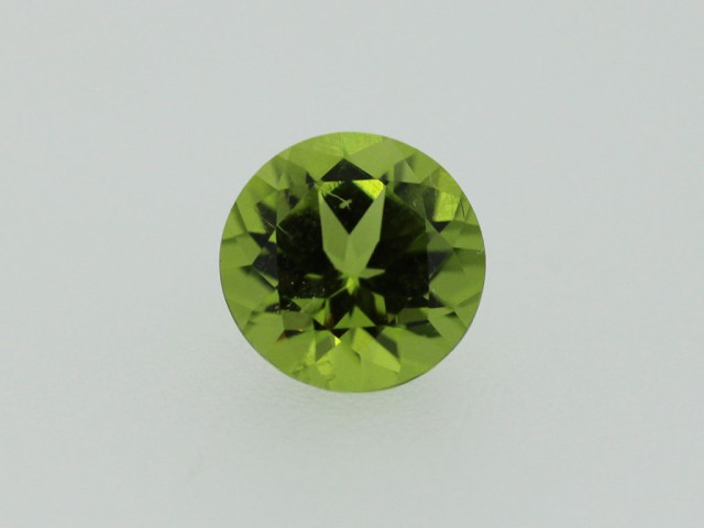 Péridot rond 7mm 1.39ct