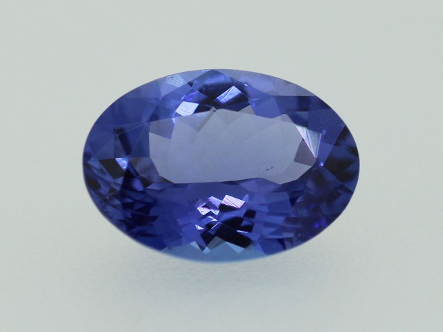 tanzanite ovale 11.3x8.2mm...