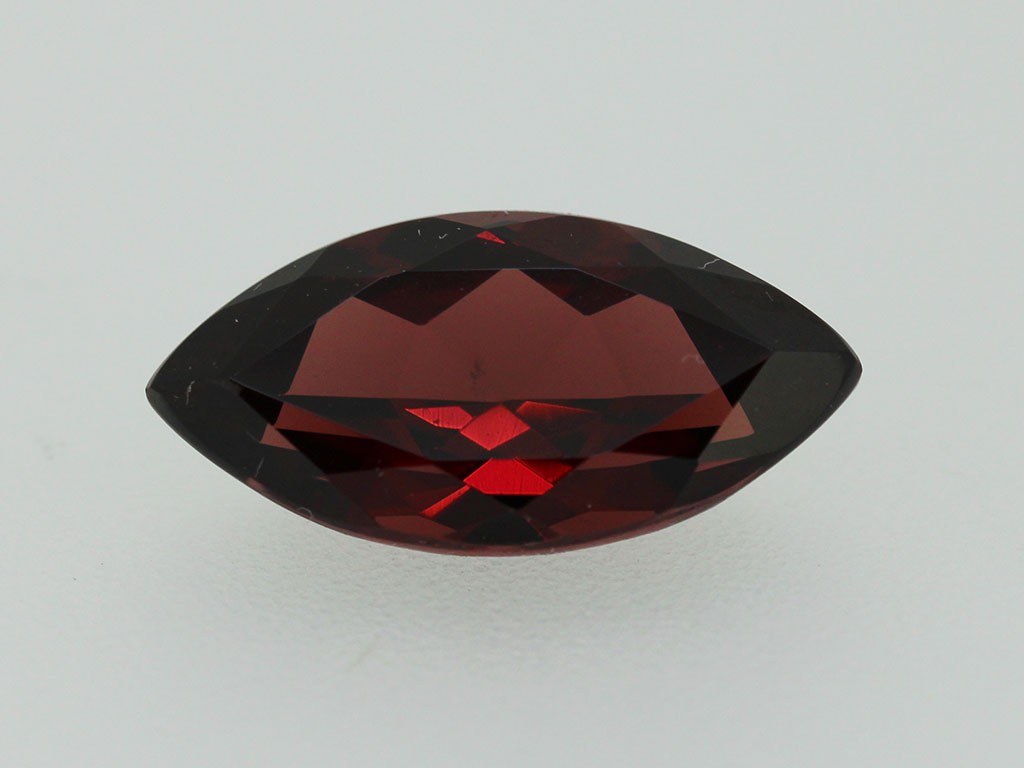 Grenat navette 15.9x7.9mm 5.06cts