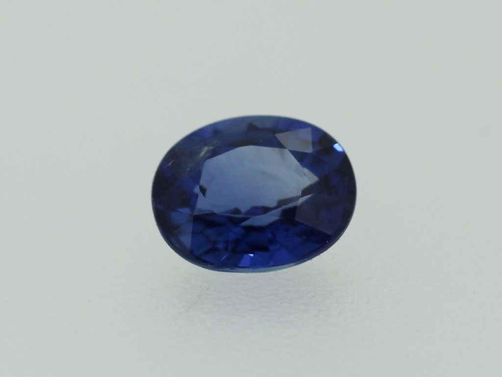 saphir ovale 6.2x5.1mm 0.95ct