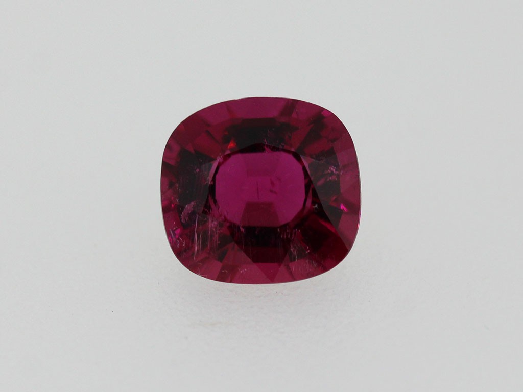 Tourmaline antik 7.5x7.1mm 1.54ct