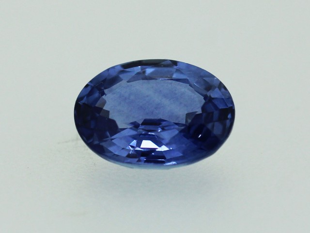 Saphir ovale 8.2x6.2mm 1.65ct