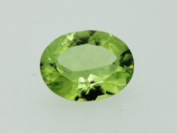 Péridot ovale 10x8mm 2.14cts