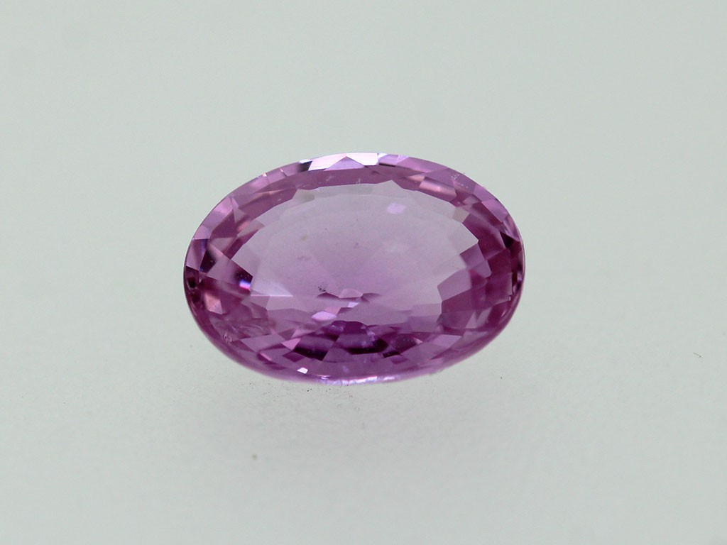 Saphir rose ovale 8.1x6.1mm 1.71ct