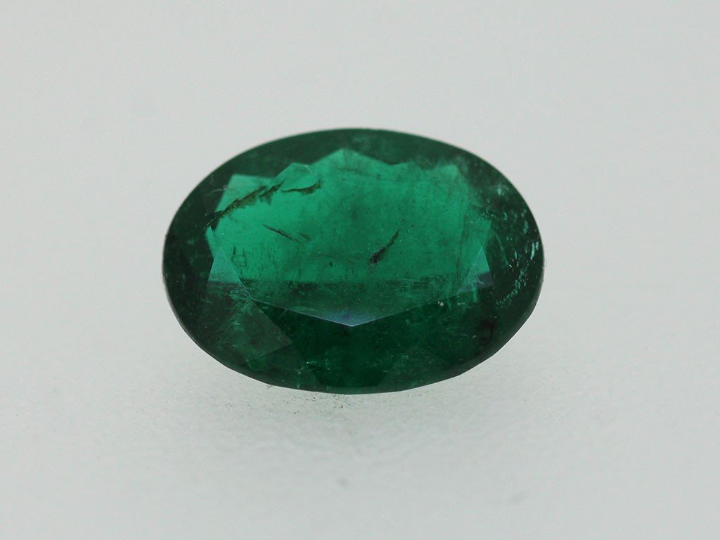 Emeraude ovale 7.6x5.7mm 0.76ct