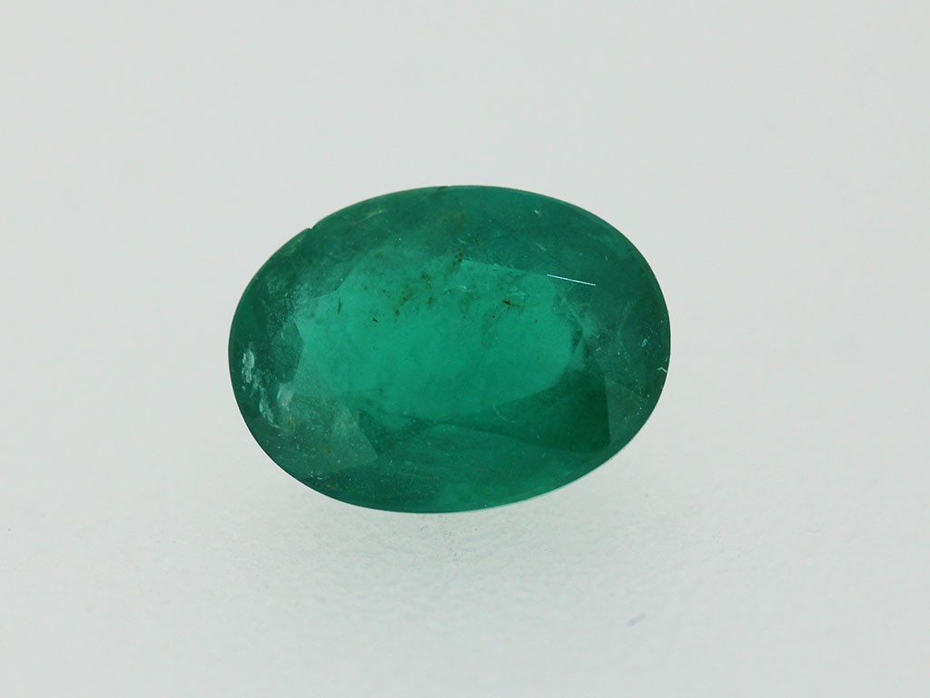 Emeraude ovale 7.6x5.7mm 0.98ct