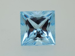 Topaze CV princesse 12.1x12mm 10.38cts