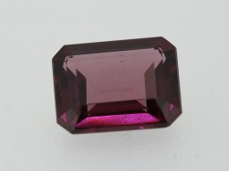 Grenat Rhodolite RPC 9.2x7.1mm 2.73cts